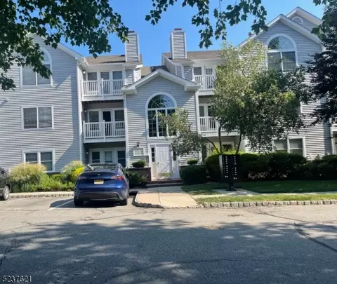 38 Genoble Rd, Montville, NJ 07045