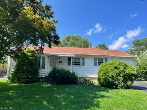 140 Van Buren St, Washington, NJ 07882