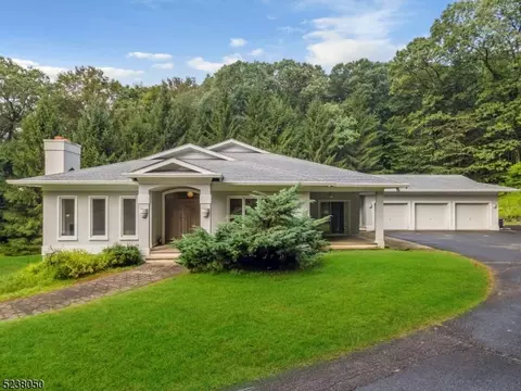 22 Horizon Dr, Mendham Twp, NJ 07945