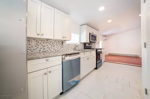 55 Yurchak Dr, Ogdensburg, NJ 07439