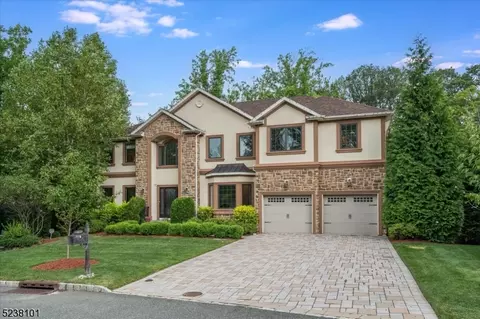 8 Himsl Ct, West Orange, NJ 07052