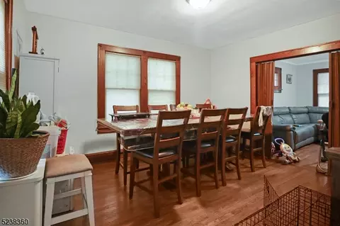 437 E 4th Ave, Roselle, NJ 07203 photo 3