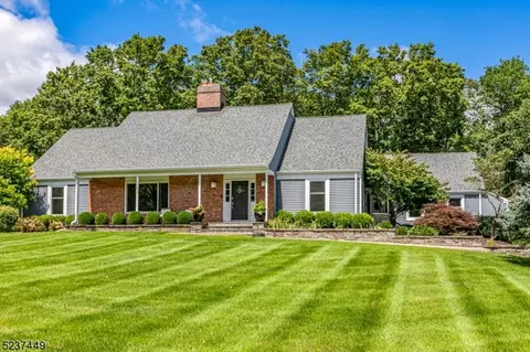 12 Bridgewood Ct, Montgomery, NJ 08502