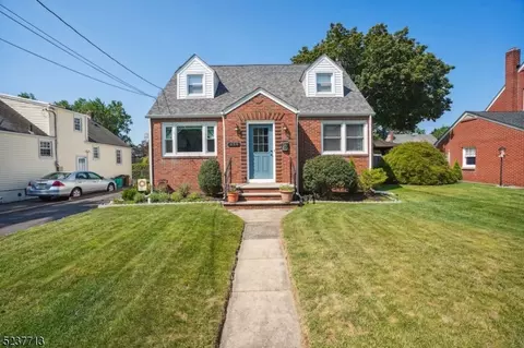 614 Willow Ave, Roselle Park, NJ 07204