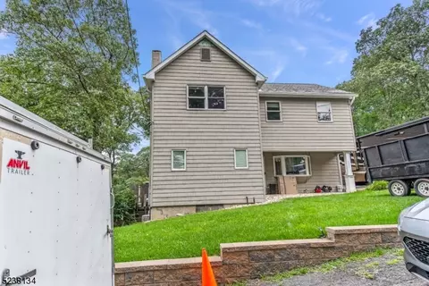 322 W End Ave, Hopatcong, NJ 07843
