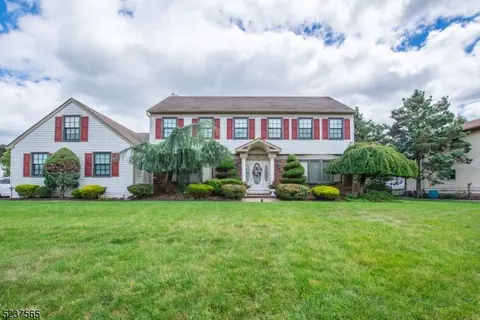 8 Jackson St, East Hanover, NJ 07936