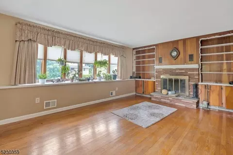 2 Shore Rd, Wayne, NJ 07470 photo 4