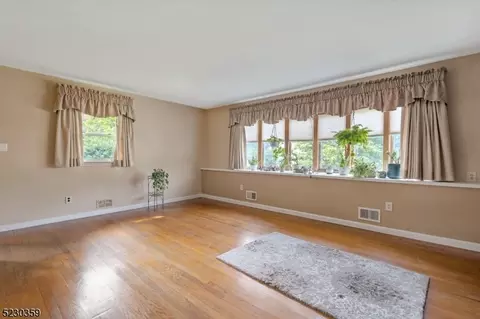2 Shore Rd, Wayne, NJ 07470 photo 5