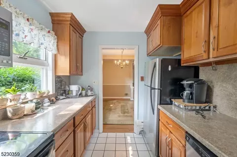 2 Shore Rd, Wayne, NJ 07470 photo 12