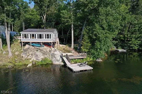 12 Rose Marie Ln, Byram Twp, NJ 07821