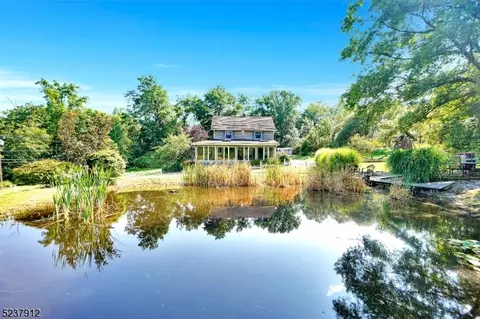 132 Old Croton Rd, Flemington, NJ 08822