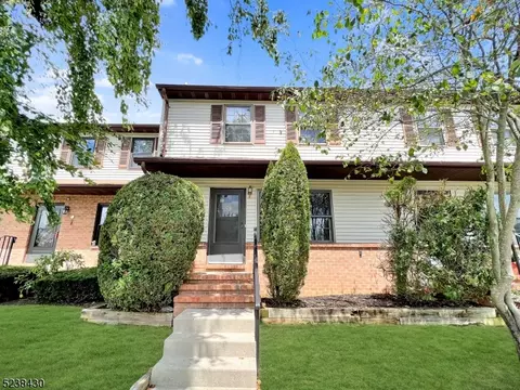 128 Marilyn Dr, Hackettstown, NJ 07840