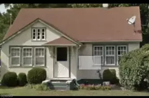 1476 Silverton Rd, Toms River, NJ 08755