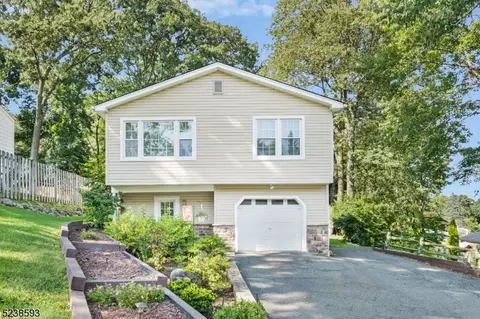 685 Henmar Dr, Mount Arlington Boro, NJ 07850