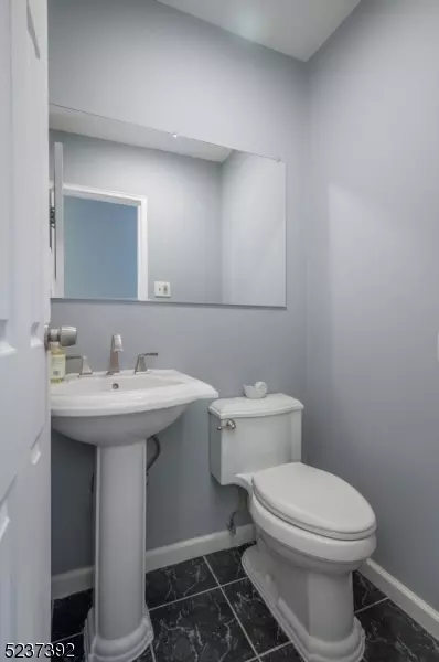452 River Rd #G, Nutley, NJ 07110 photo 11
