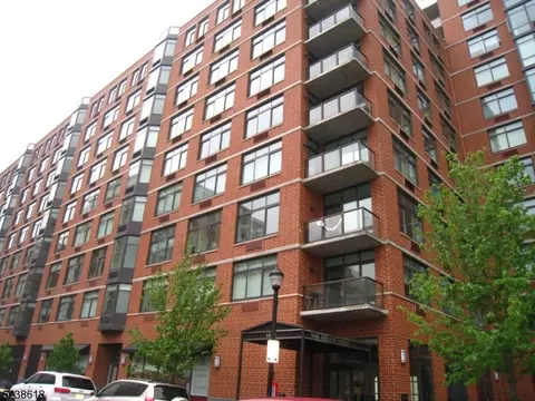 1400 Hudson St #302, Hoboken, NJ 07030