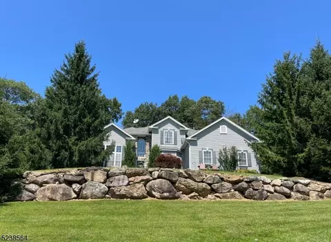 35 Manor Dr, Byram Twp, NJ 07821