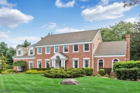 516 Old Post Rd, Wyckoff, NJ 07481