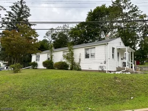 156 Washington Ave, Dover, NJ 07801