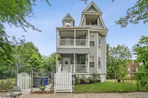 66 N 15th St, East Orange, NJ 07017