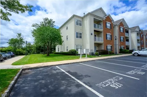 913 Del Negro Ct, South Plainfield, NJ 07080