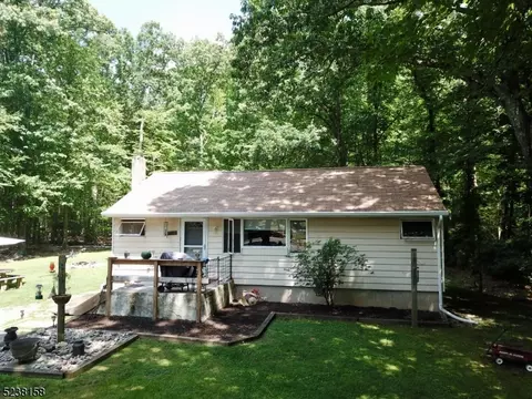 230 Lower North Shore Rd, Branchville, NJ 07826