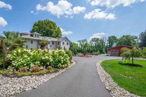 427 Rockaway Valley Rd, Boonton Twp, NJ 07005