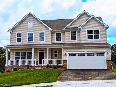 14 Troy Ln, Landing, NJ 07850