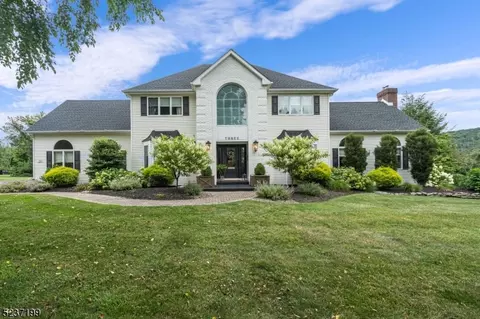 3 Vista Ct, Alpha, NJ 08865