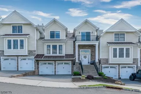 4 Summit Dr, North Caldwell, NJ 07006