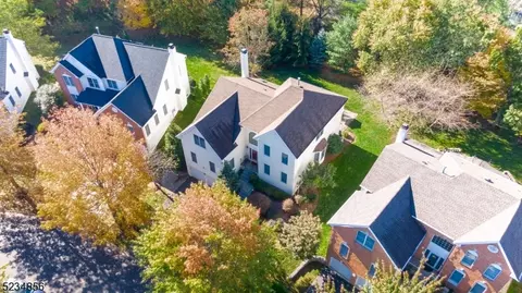 17 Sullivan Dr, Bernards, NJ 07920