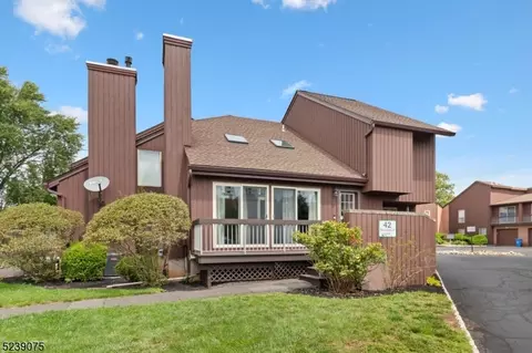 42-44 Bloomingdale Dr #42, Hillsborough, NJ 08844