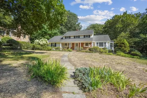 4 Cambridge Rd, Morristown, NJ 07960