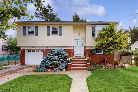 38 Shirley Blvd, Old Bridge, NJ 08857