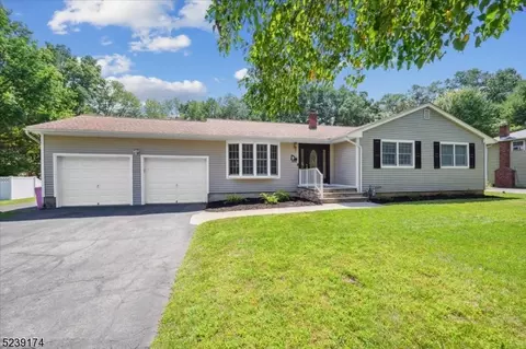 222 Eyland Ave, Roxbury Twp, NJ 07876