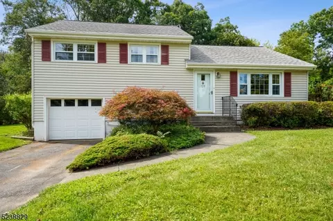 125 Sandra Dr, Parsippany-troy Hills Twp, NJ 07054