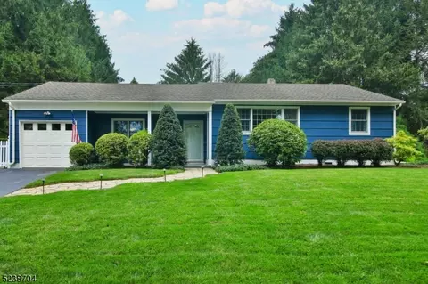 24 Spruce Run Rd, Clinton, NJ 08809