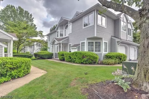 18 Helton Ter, Montville, NJ 07045