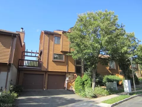 6 Homestead Way, Rockaway, NJ 07866