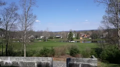130 Hemlock Hl, Montague Twp, NJ 07827