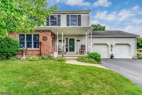 611 Vulcanite Ave, Alpha, NJ 08865