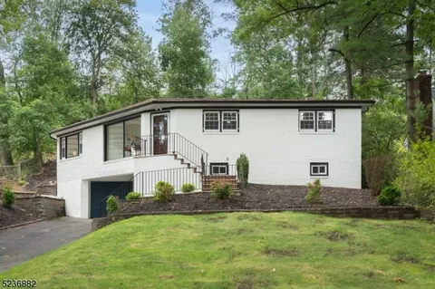 201 Underhill Rd, South Orange, NJ 07079