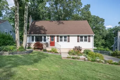 38 Hilltop Rd, West Milford Twp, NJ 07435