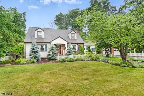 102 Everdale Rd, Randolph, NJ 07869