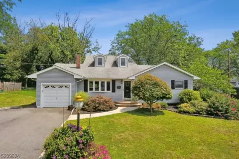 794 Ashton St, Raritan, NJ 08869