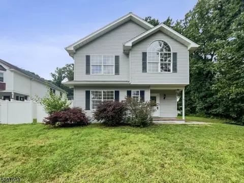 4 Harris Ave, Stanhope, NJ 07874