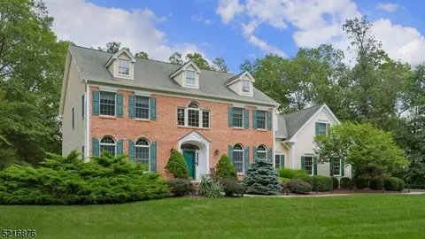 884 Garfield Ave, Bridgewater, NJ 08807