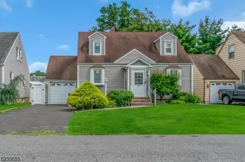 425 Elmwood Ter, Linden, NJ 07036