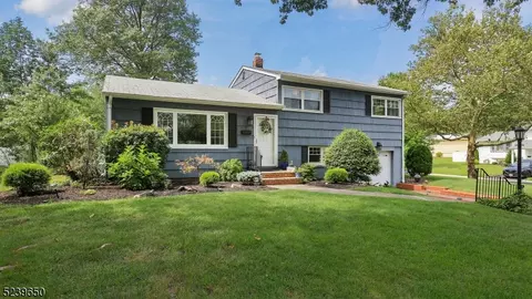 2 Rainier Rd, Fanwood, NJ 07023