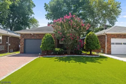 15 Princeton Rd, Linden, NJ 07036